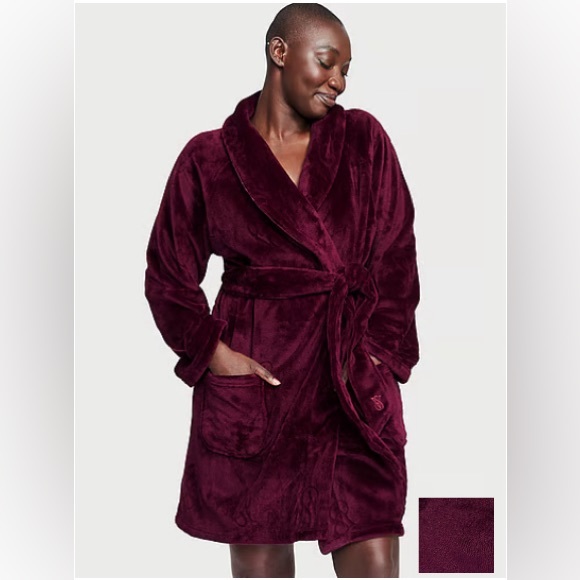 NWT Victoria Secret Short Plush Cozy, super Soft Robe - Picture 3 of 4